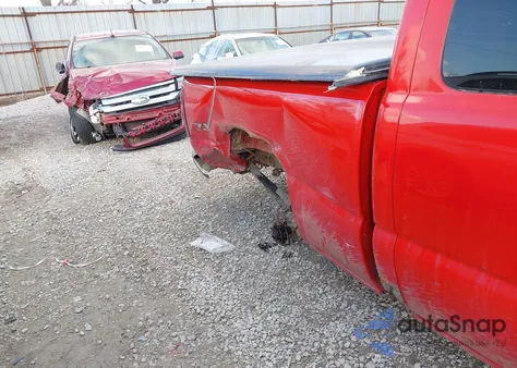 2004 Chevrolet Silverado 1500 Z71 z USA, uszkodzony, nr VIN 1GCEK19T34E162488